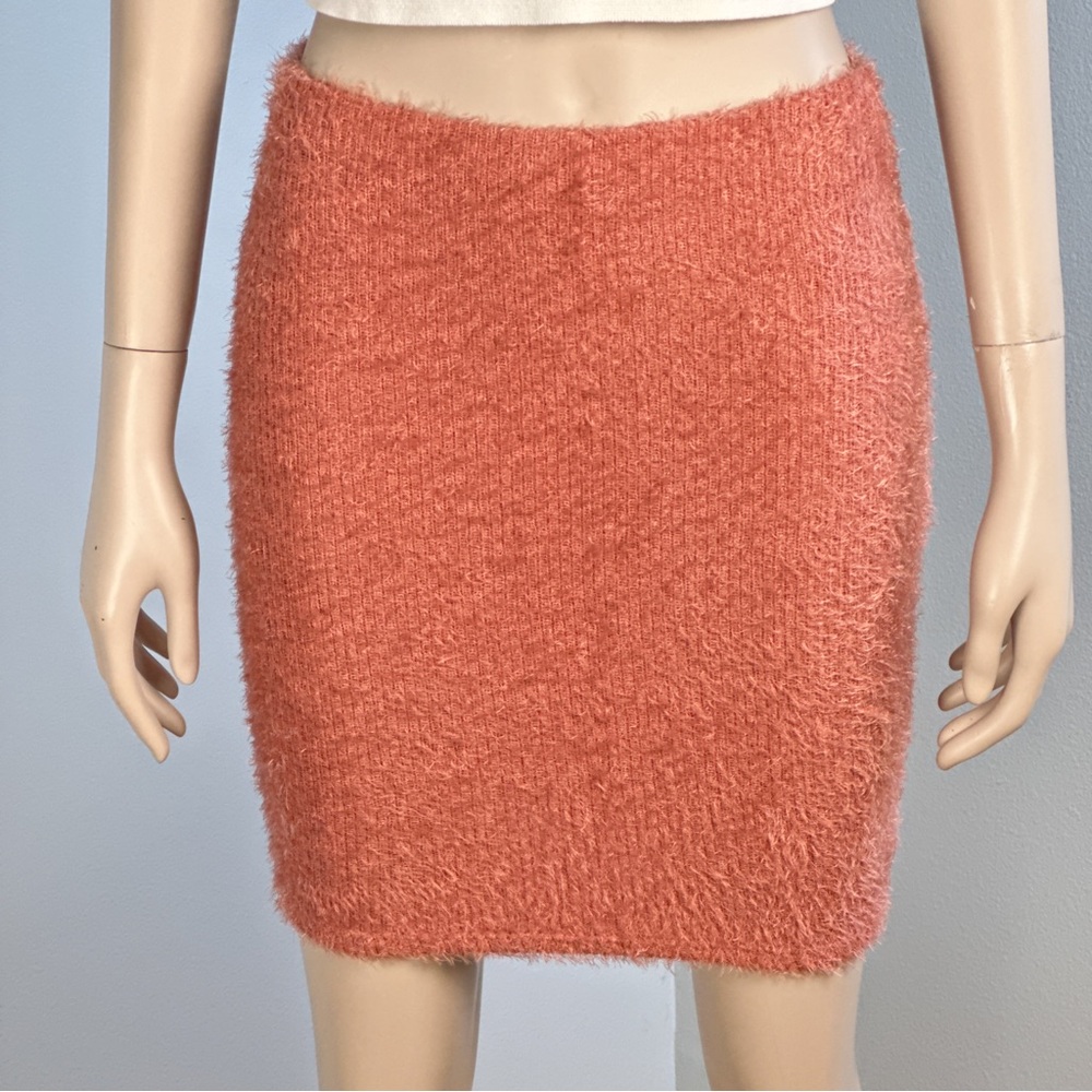 Fashion Nova pink mini skirt Small